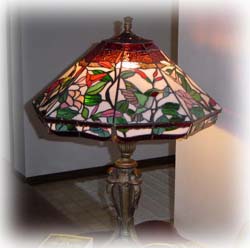 hummingbird stained glass lamp